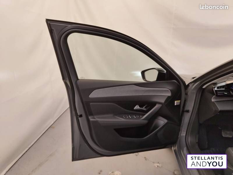 Peugeot 308 Hybrid 145 e-DCS6 Allure (image 43)