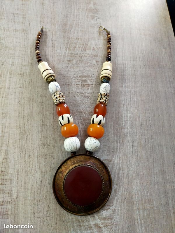 Joli collier ancien (image 1)