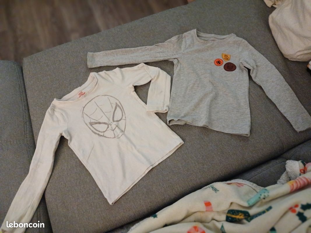 2 t-shirts spiderman 3 ans (image 1)