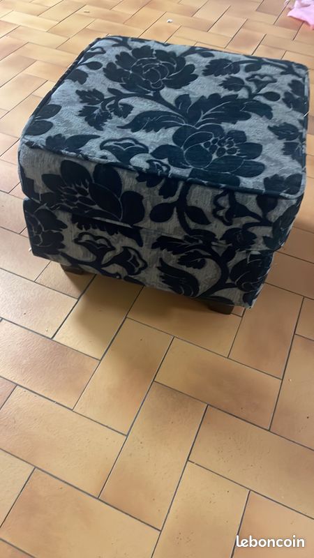 Pouf (image 1)