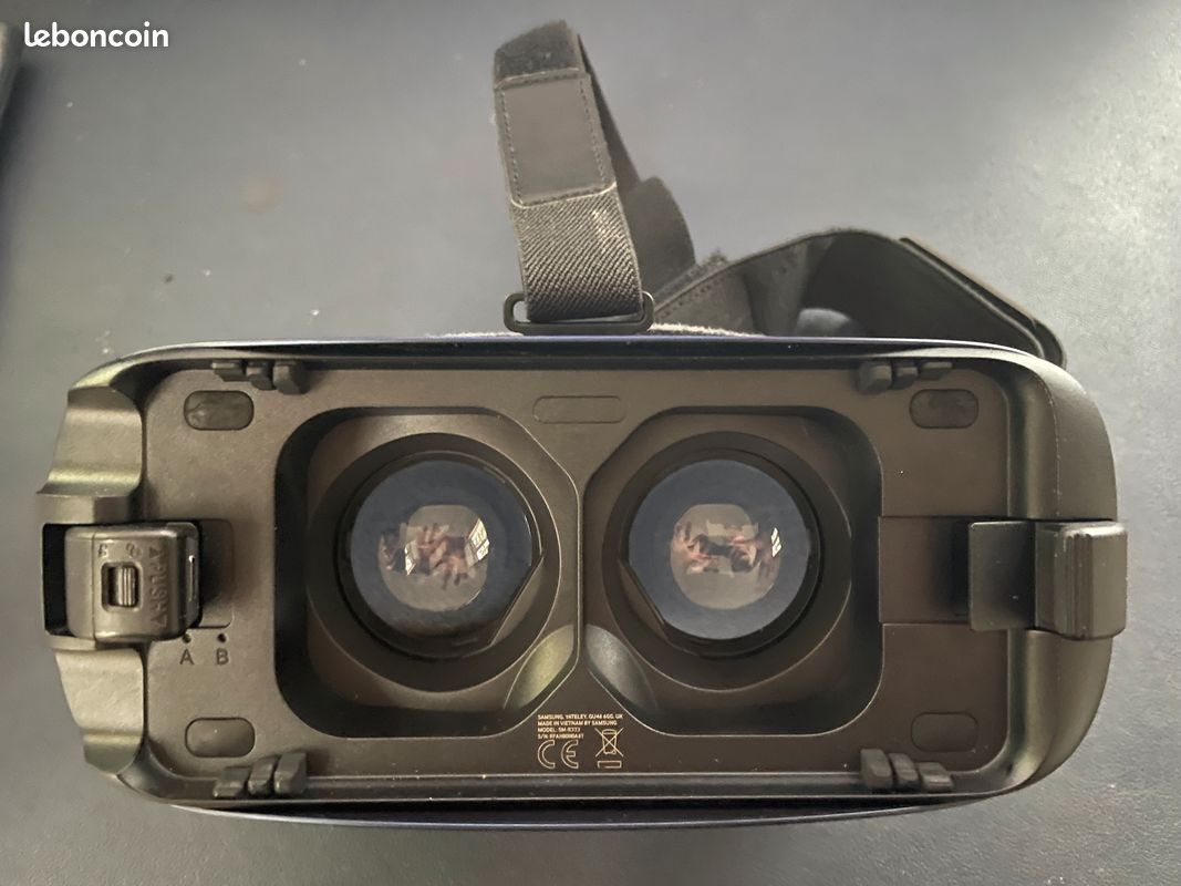 Samsung S8 plus + Coque Spigen + Samsung Gear VR Oculus + Samsung Gear VR Controller (image 5)