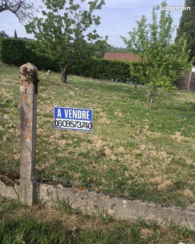 Vend Terrain à construire · à Châtillon-la-Palud · 70 000 €