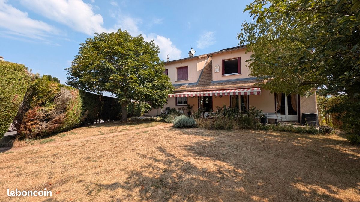 Maison 8 pièces 163 m² · à Mantes-la-Ville · 163 m² · 468 700 €