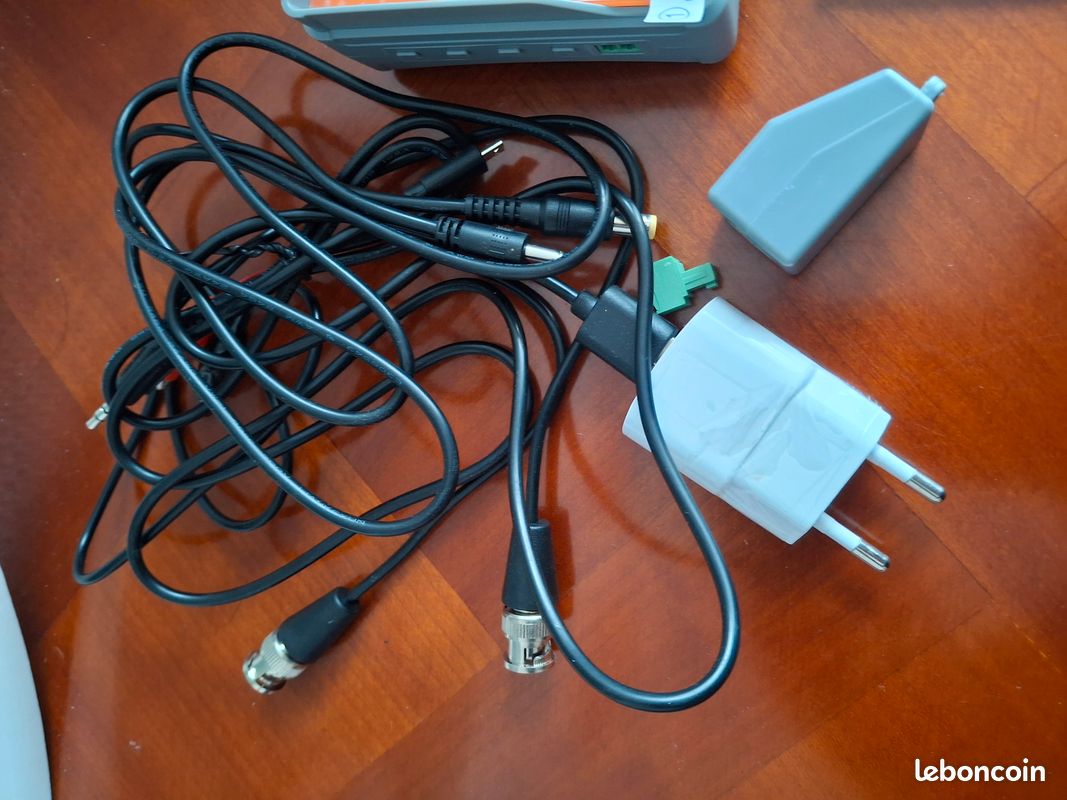 Testeur professionnel 8MP AHD TVI CVI Control PTZ (image 4)