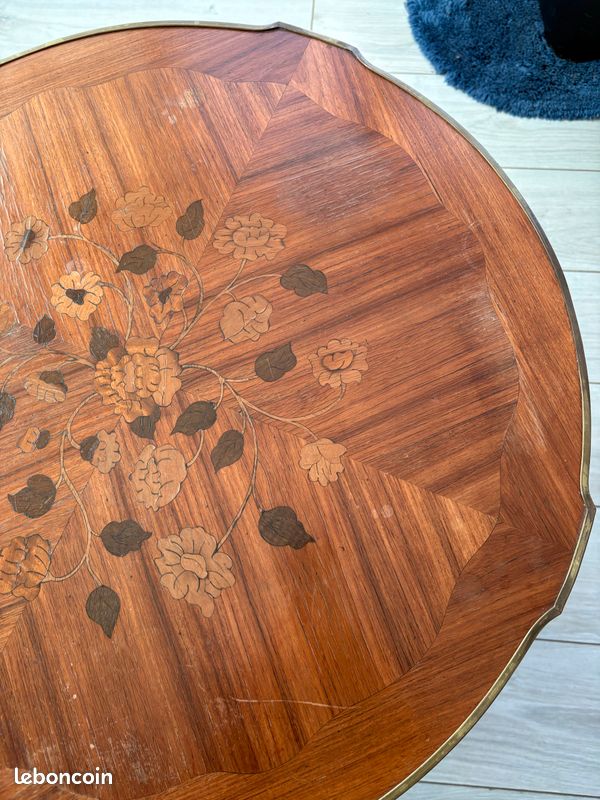 Petit table marquetée (image 5)
