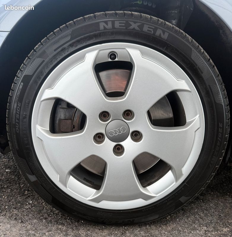 AUDI A3 3.2L V6 250ch Quattro S-Tronic6 (image 12)