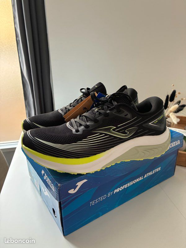 Chaussures de courses Joma (image 1)