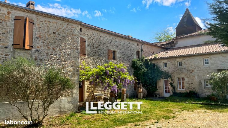 Maison 12 pièces 361 m²