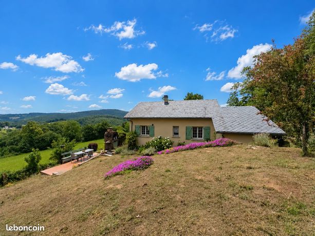 Coquette maison de campagne avec jardin et vue panoramique
