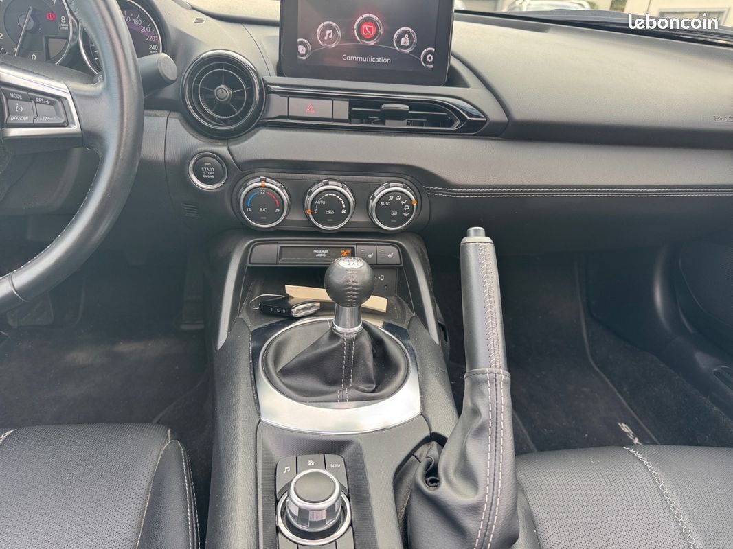 MAZDA MX5 1.5 i - 16V 132 CV DYNAMIQUE ENTRETIEN COMPLET GARANTIE 12 MOIS (image 10)