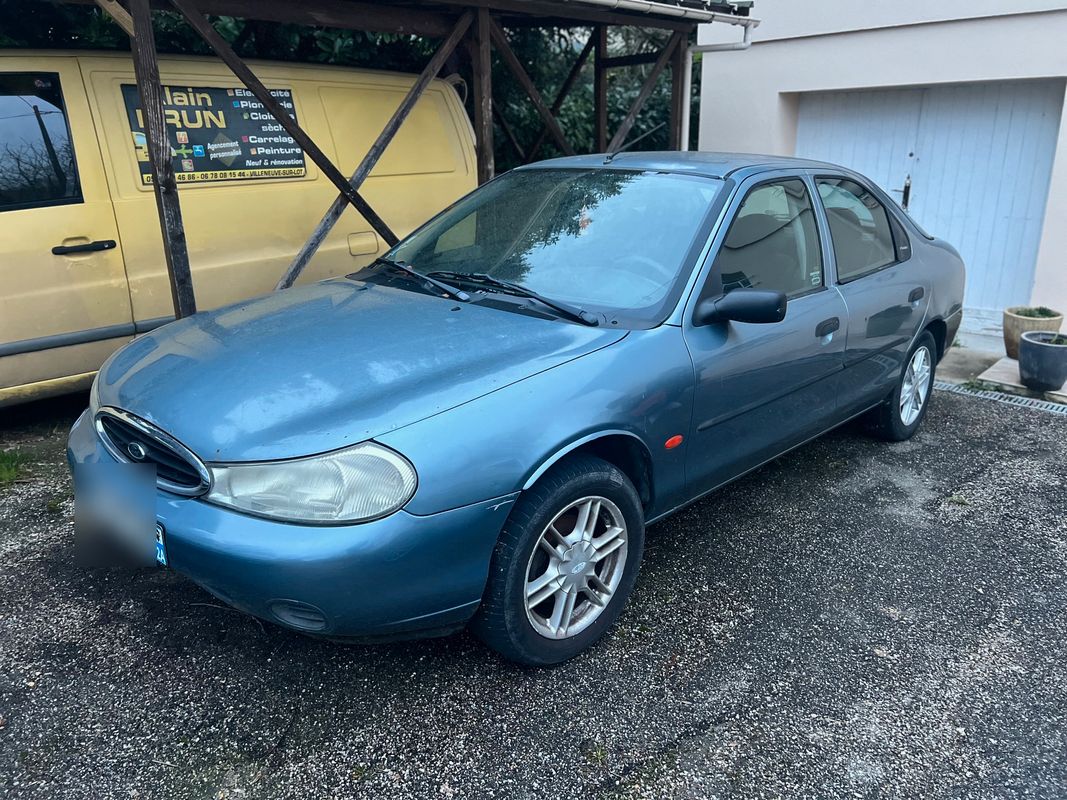 FORD Mondeo Turbo Diesel 1ère main - Voitures