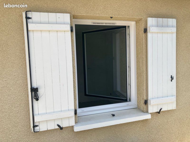 Volet bois 99*139cm ht (image 1)