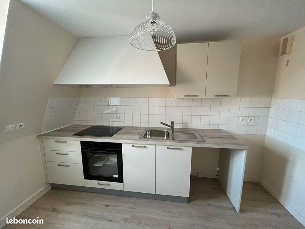 Appartement 4 pièces 110 m² · à Poitiers · 110 m² · 760 €