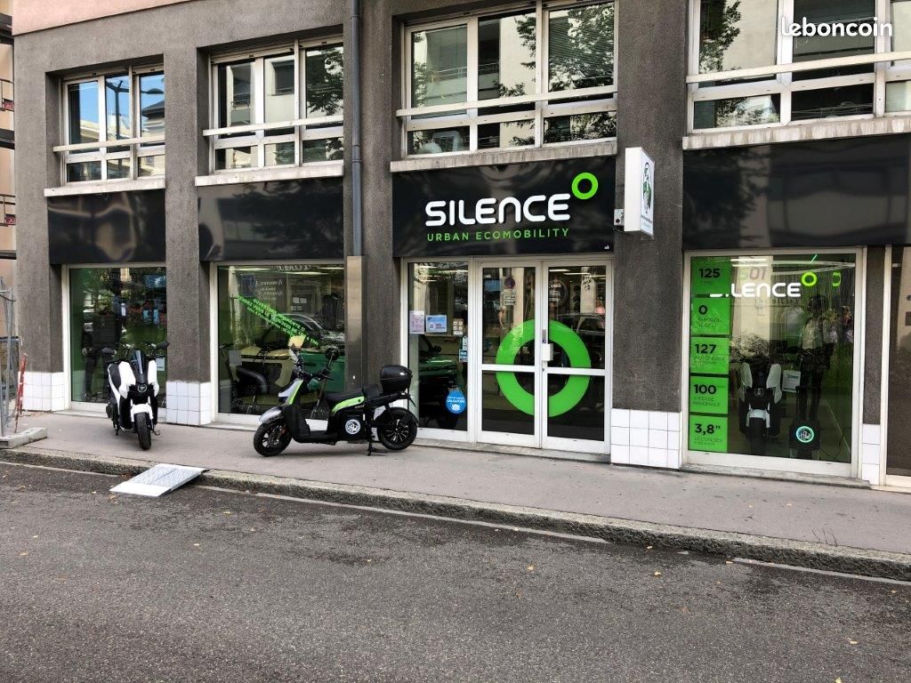 Scooter electrique SILENCE S02 LS 49.9 CM3 (image 4)
