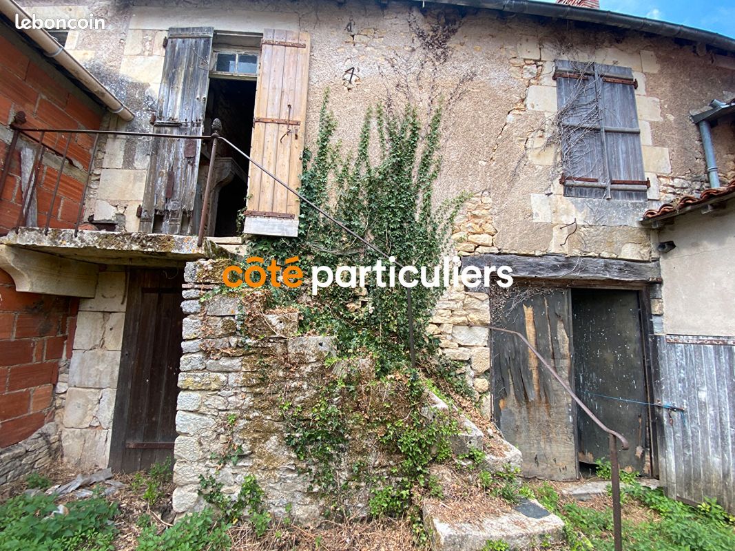 Maison 6 pièces 156 m² · à Joussé · 156 m² · 24 990 €