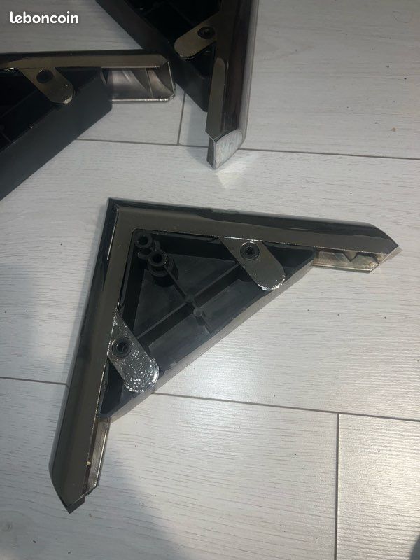 Pieds de canapé ou meuble (image 1)