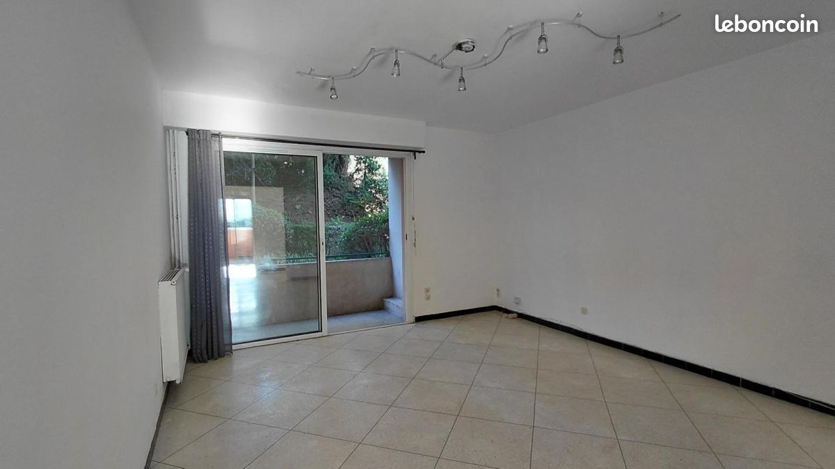 Appartement 4 pièces 87 m² · à Salon-de-Provence · 87 m² · 1 033 €/mois