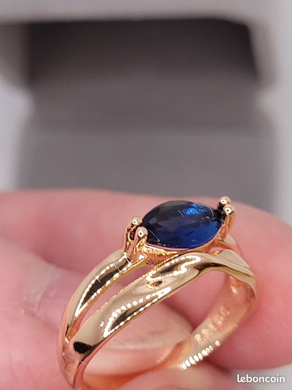 Bague saphir de Ceylan naturel taille coussin 18,50 carats
