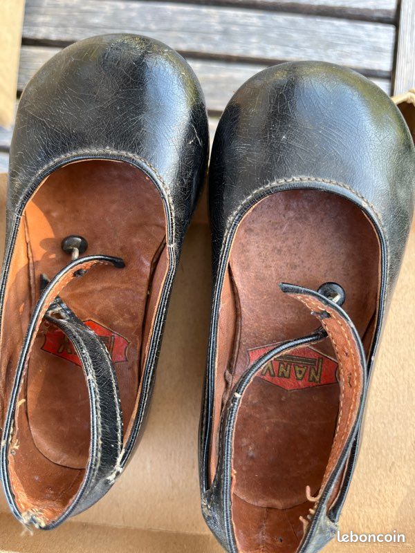 chaussures cuir poupée ancienne