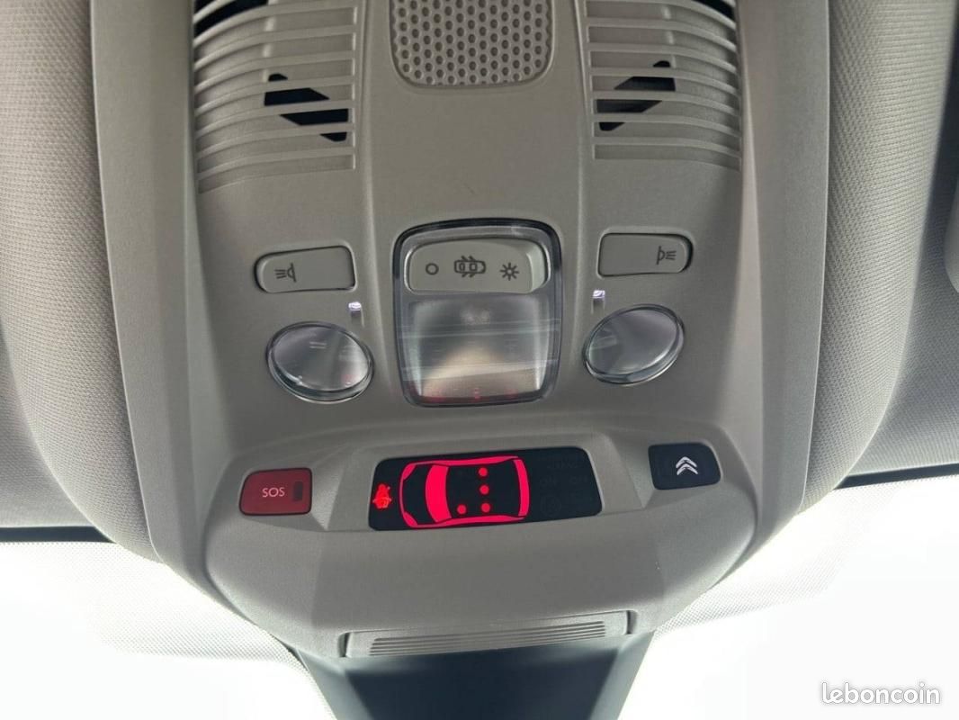 Citroën C5 Aircross PureTech 130 S&S EAT8 - Shine (image 15)