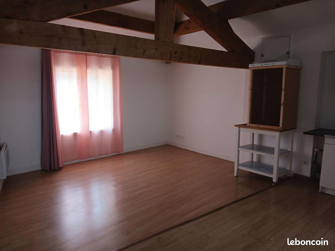 Appartement 1 pièce 30 m² · à Signes · 30 m² · 505 €/mois