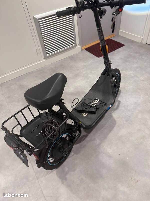 Trotinette électrique avec selle (image 2)