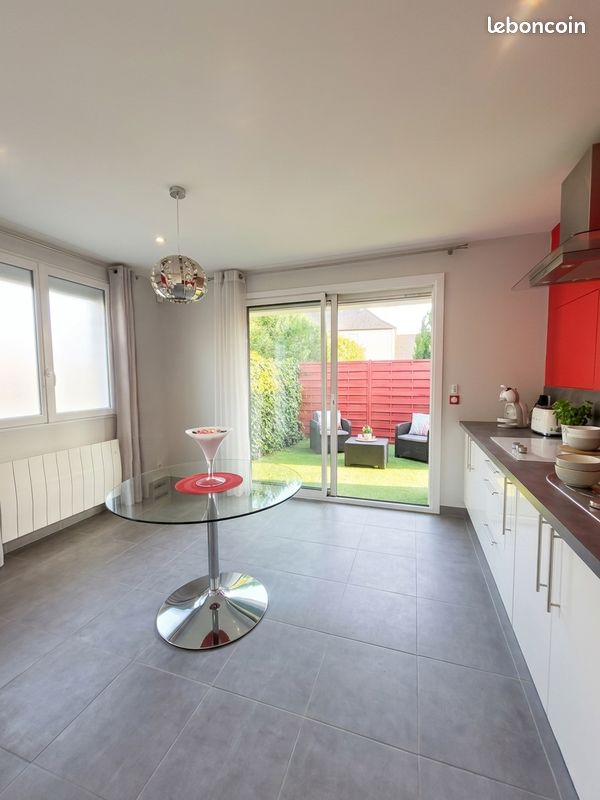 Maison 3 pièces 65 m² · à Étrelles · 65 m² · 190 000 €