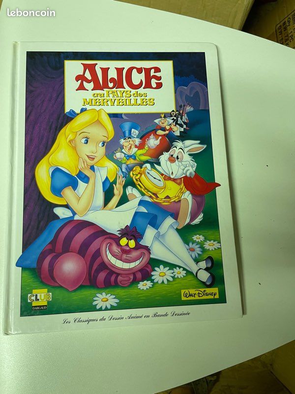 Livre Alice aux Pays des merveilles (image 1)
