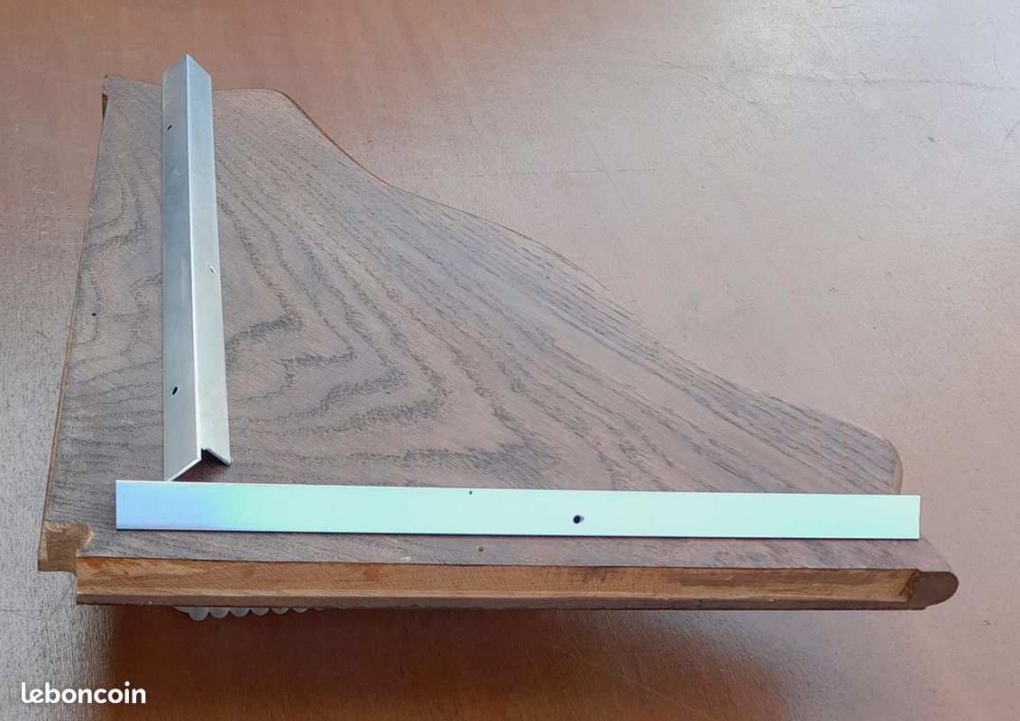 Etagère d'angle 41 x 41 x 57 cm avec fixations (image 3)