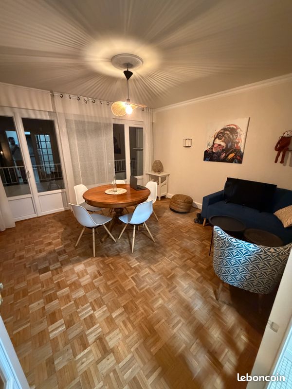 Chambres disponibles colocation fille, T4 avec balcon – Angers (image 1)