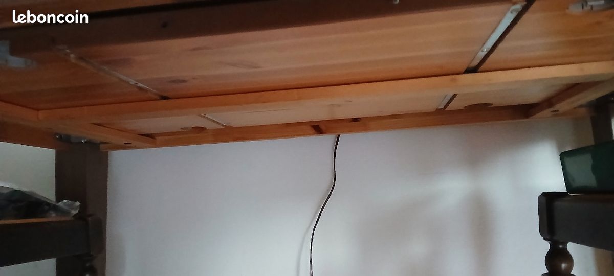 Table (image 4)