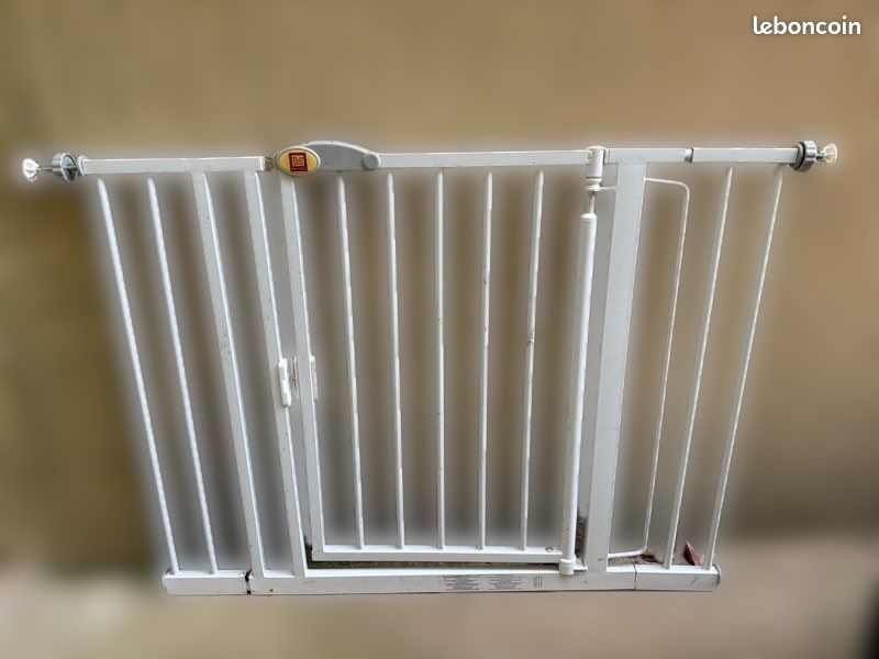 Bébé - barrière Red Case (image 1)
