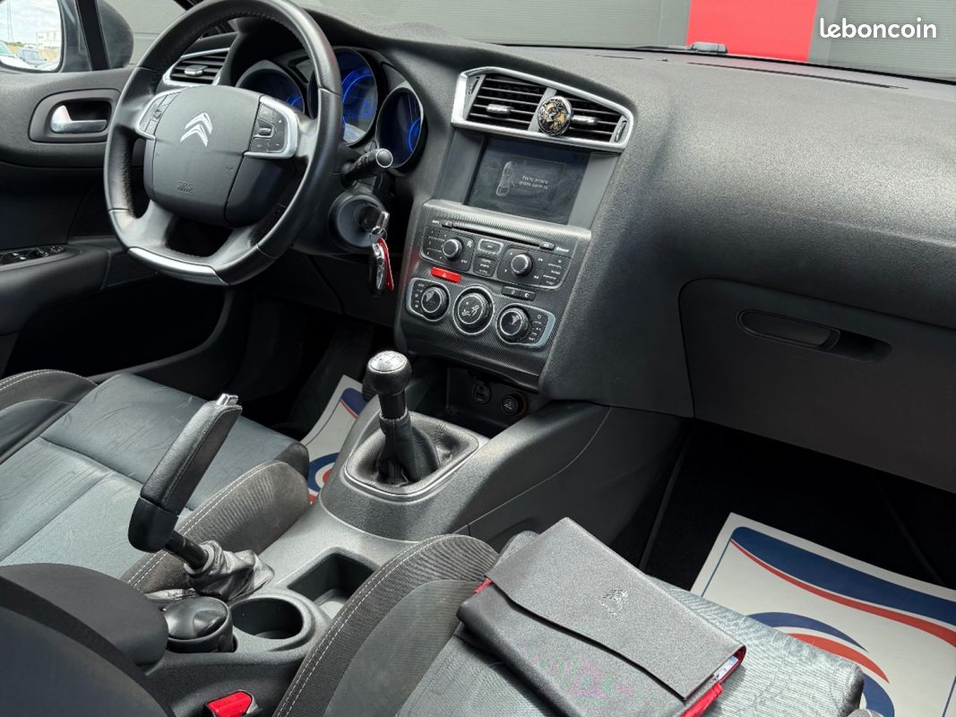 CITROEN C4 C4 HDi 90 Confort (image 33)