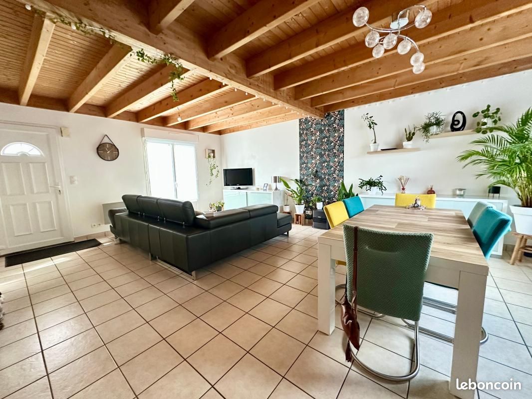 Maison 5 pièces 100 m² · à Locmaria-Plouzané · 100 m² · 263 750 €