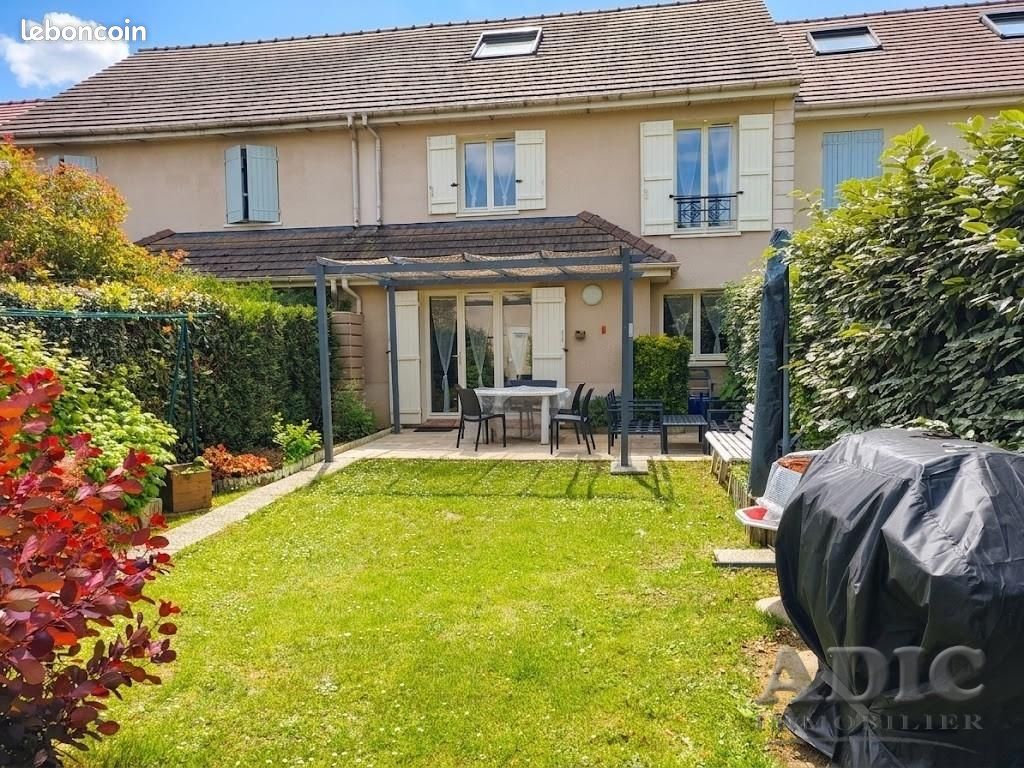 Maison 5 pièces 97 m² · à Moussy-le-Neuf · 97 m² · 323 000 €