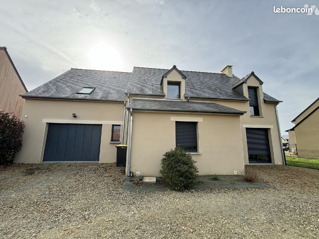 Maison 5 pièces 124 m² · à Romagné · 124 m² · 1 020 €/mois