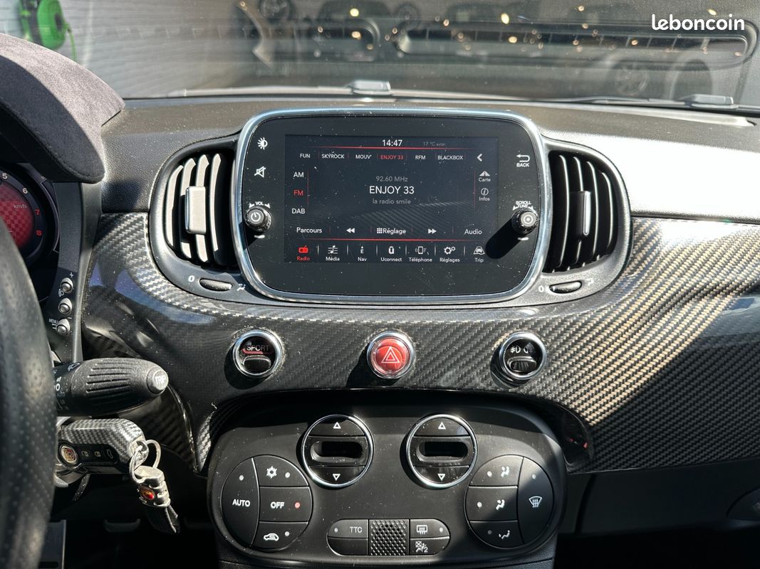 ABARTH 595 1.4 T-Jet Competizione Ligne AKRA + Pack Carbone + Beats Audio (image 9)