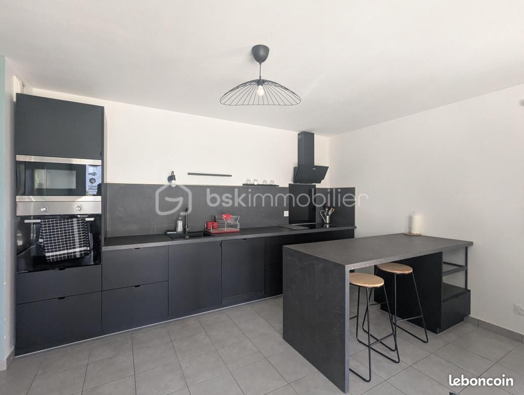 Appartement 3 pièces 62 m² · à Villeurbanne · 62 m² · 1 405 €