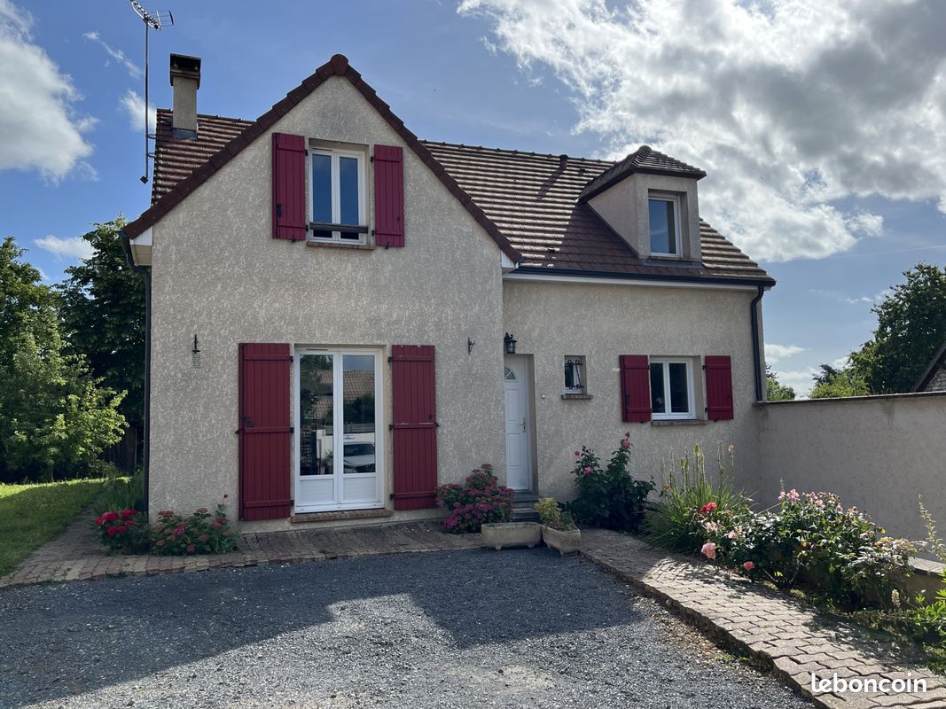 Maison 7 pièces 145 m² · à La Villeneuve-en-Chevrie · 145 m² · 359 625 €
