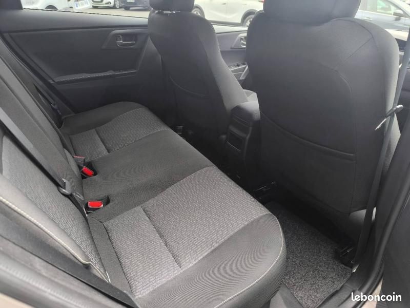Toyota Auris HSD 136h Dynamic (image 11)