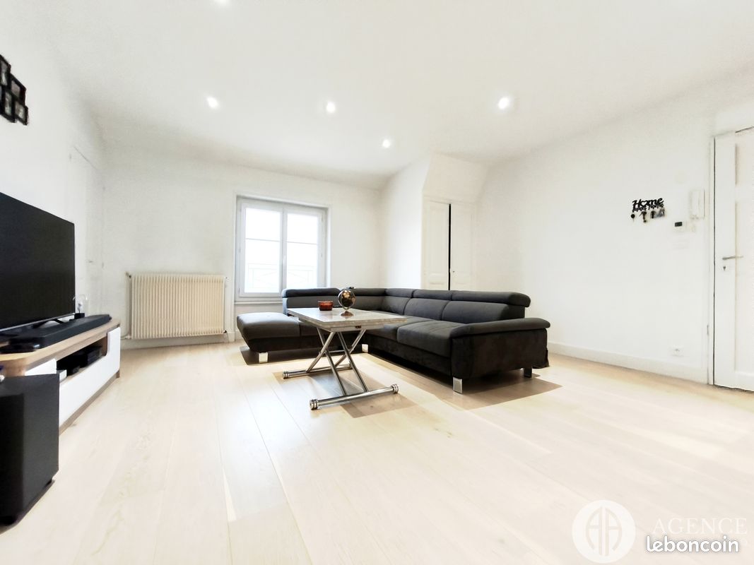 Appartement 3 pièces 82 m² · à Bourgoin-Jallieu · 82 m² · 887 €/mois