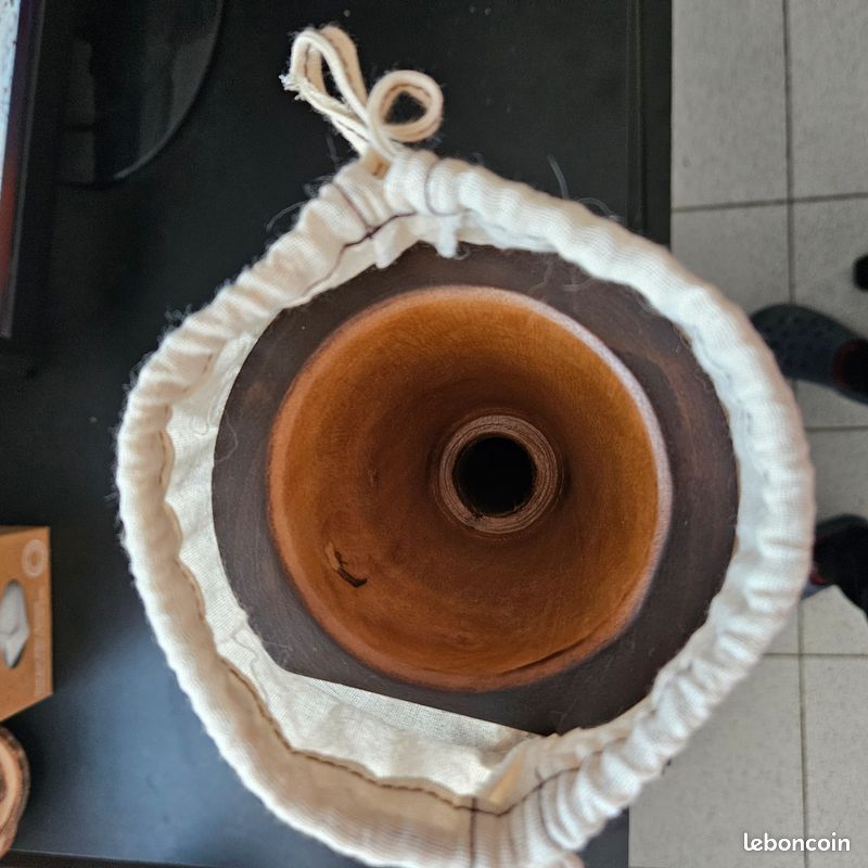 Enceinte de téléphone en bois (image 11)