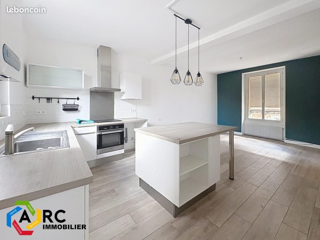 Appartement 4 pièces 78 m² · à Orléans · 78 m² · 890 €