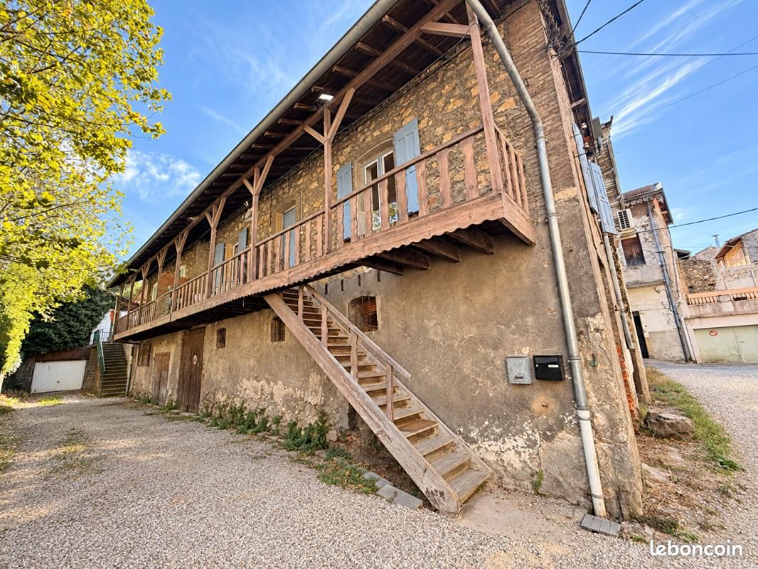 Immeuble 4 pièces 100 m² · à Saint-Vallier · 100 m² · 135 000 €