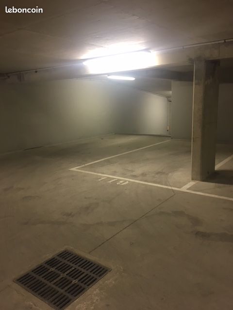 Location parking l'Haÿ-les-Roses · à L'Hay-les-Roses · 70 €/mois
