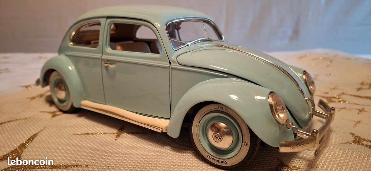 VOLKSWAGEN Coccinelle Beetle Année 1955 1,000,000 th Échelle 1/18 made in Italy Bburago en très bon état Occasion en état Sans boîte d'origine - Collection
