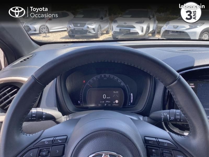 Toyota Aygo X 1.0 VVT-i 72ch Design S-CVT MY23 (image 13)