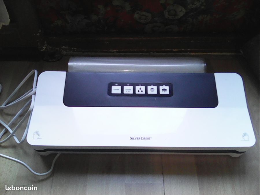 Appareil de mise sous vide & rouleaux SilverCrest (image 1)