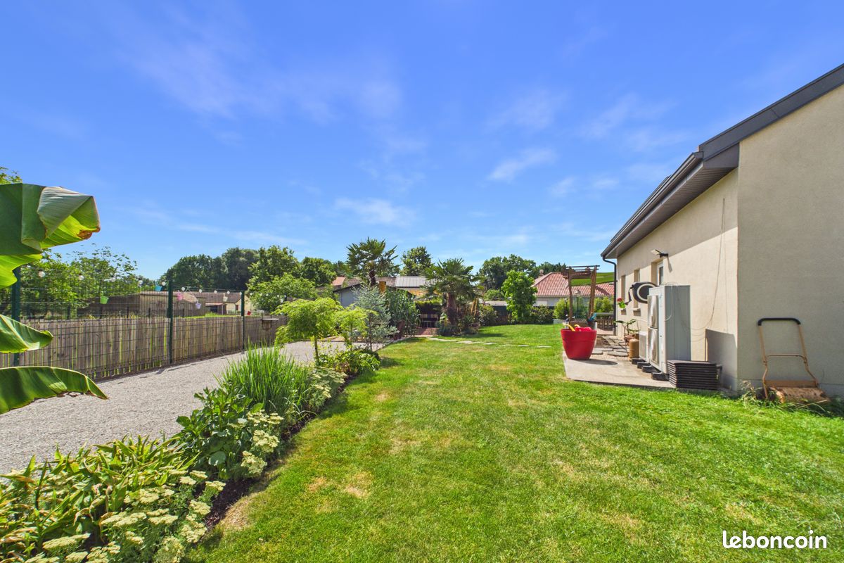 Maison 8 pièces 210 m² · à Puttelange-lès-Thionville · 210 m² · 770 000 €