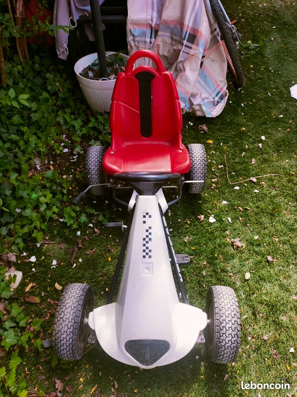 Karting à pédales pour enfant (image 2)